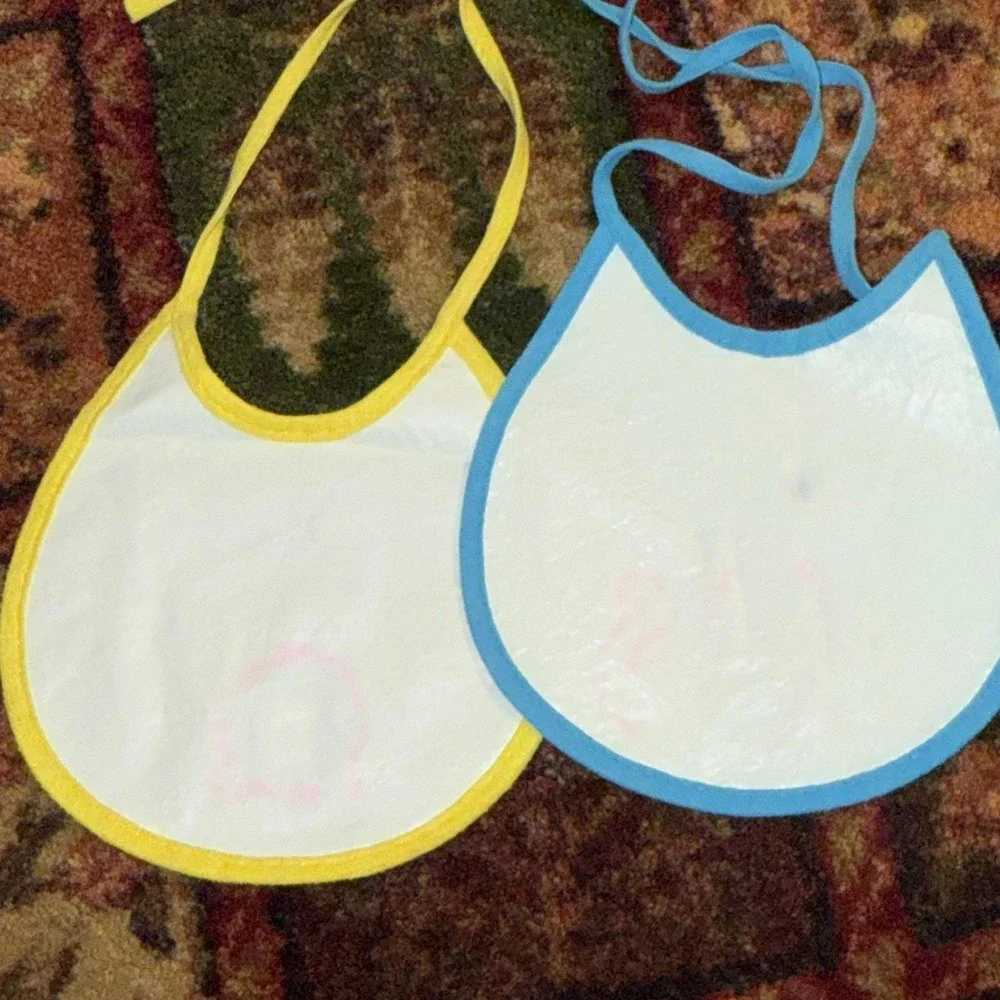 PR Vintage 1980s Baby Bibs Lion Tiger Graphic Prop